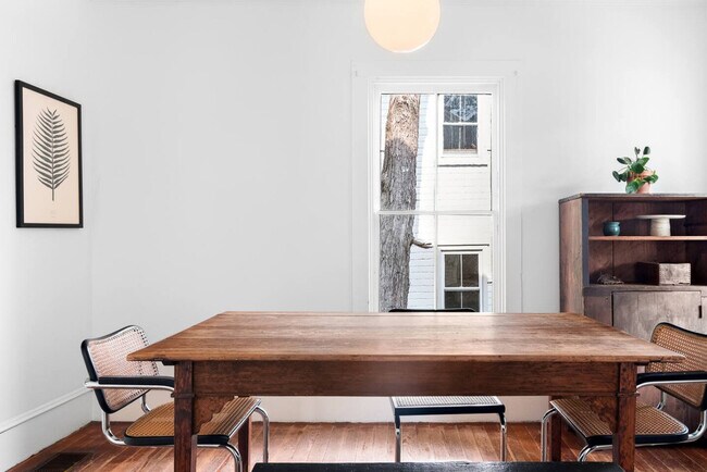 Building Photo - 1915 County Hwy 6