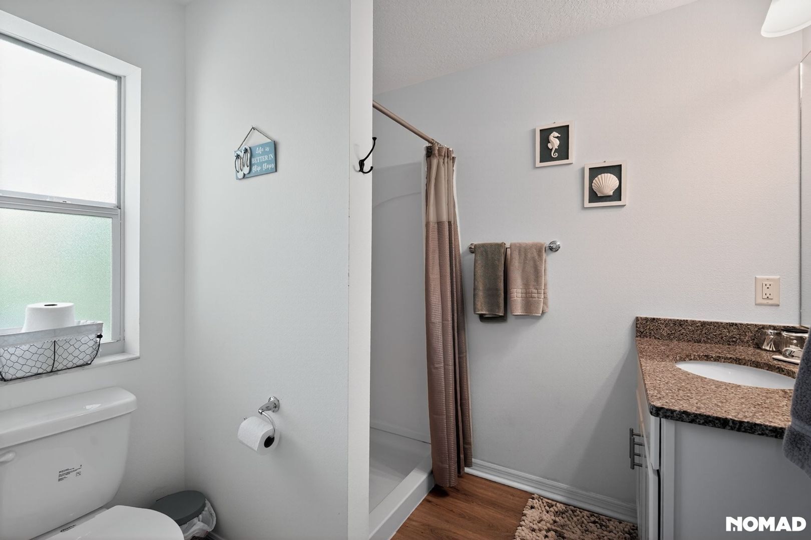 Building Photo - 2433 6th Ave Dr E