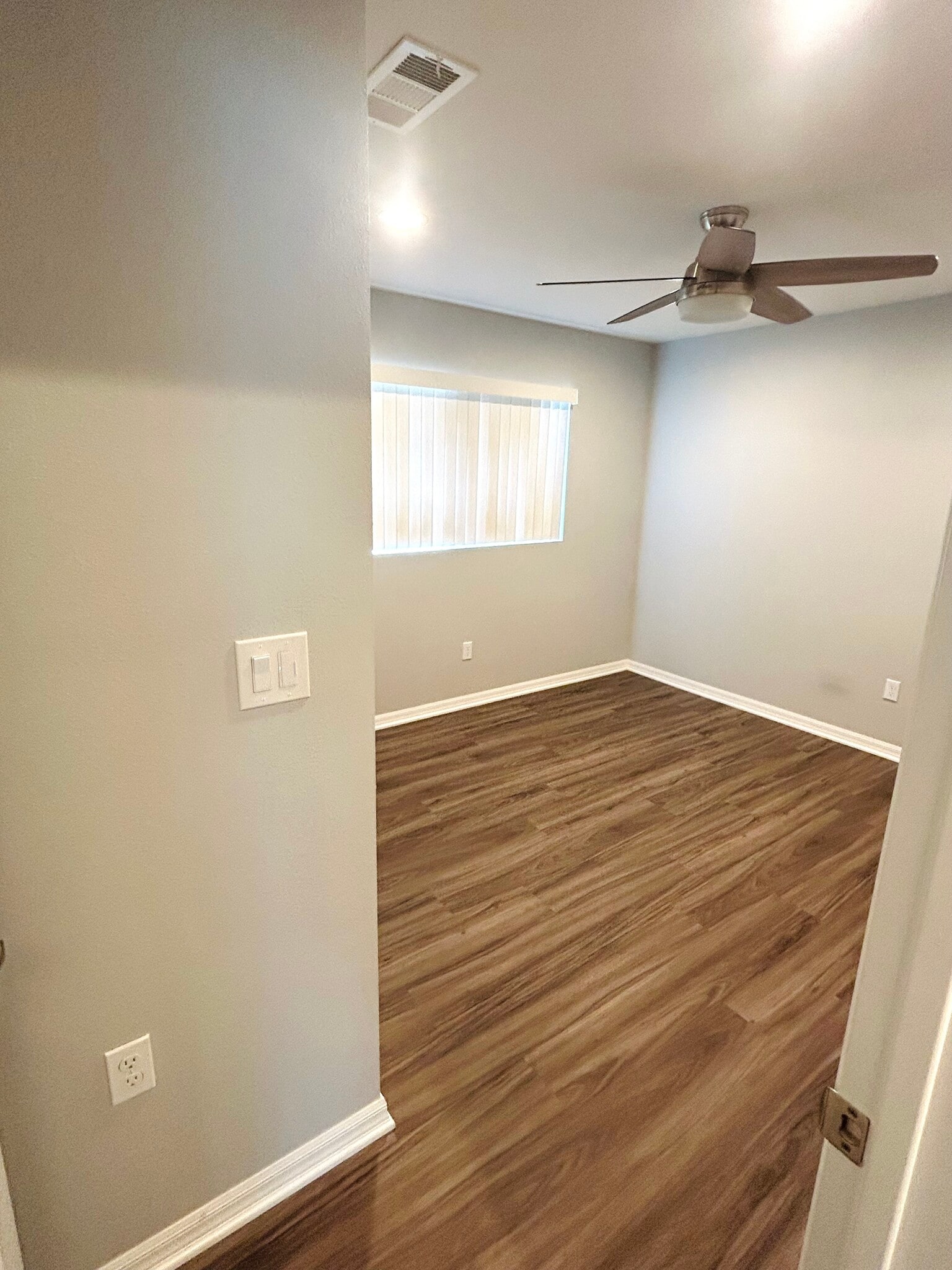 3rd Bedroom - 24433 Park St