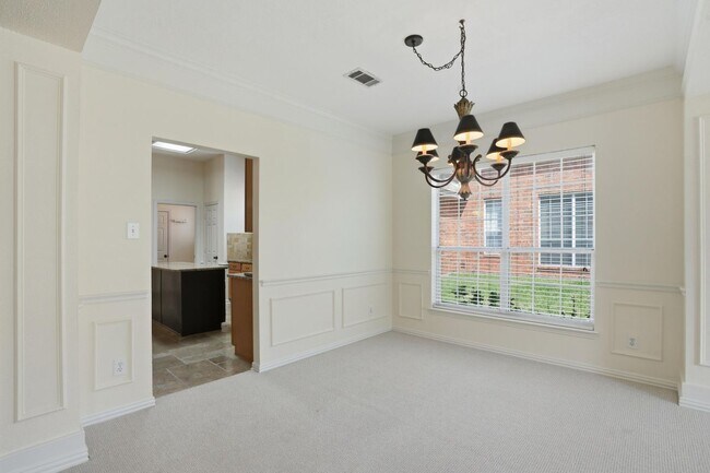 Building Photo - 6613 Barclay Ln