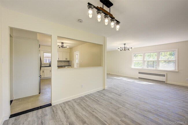 Building Photo - 71-65 Douglaston Pkwy