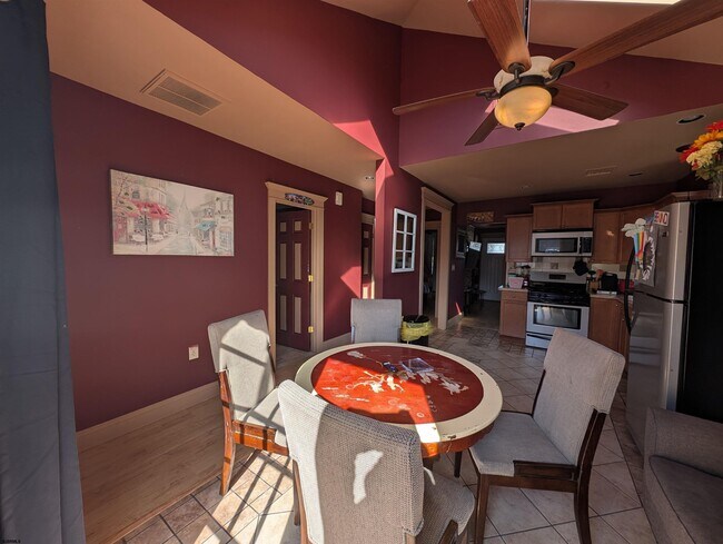 Building Photo - 450 N Connecticut Ave