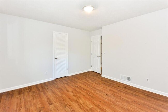 Building Photo - 5748 Jordanaire Pl NW