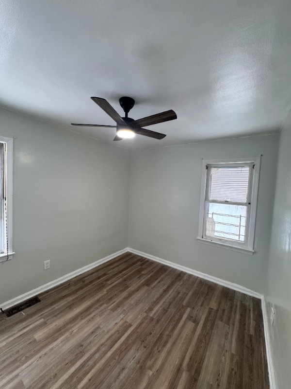 Building Photo - 3830 E 189th St