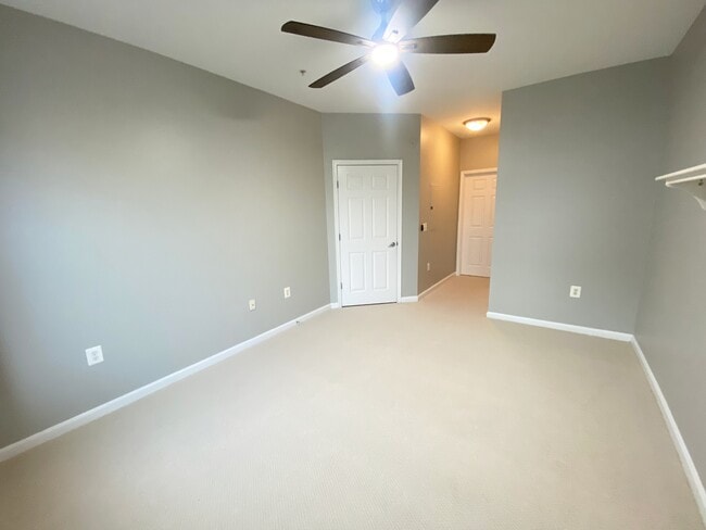 Building Photo - 2465 Army Navy Dr