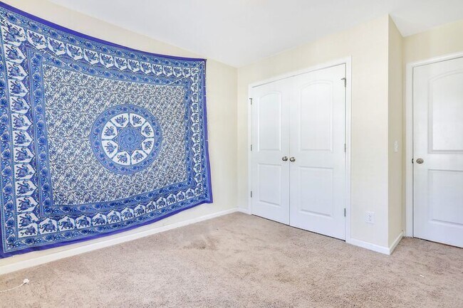 Building Photo - 285 Cantle Dr