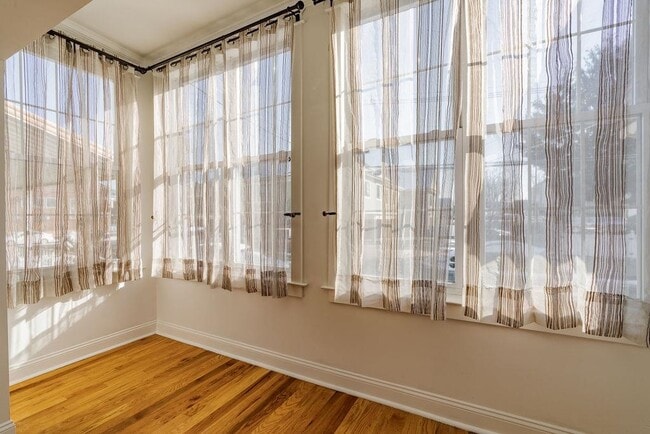 Building Photo - 179 Hobart Ave