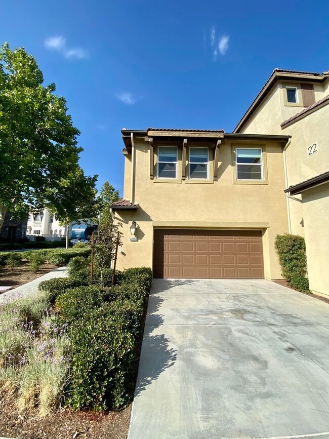 Building Photo - Executive and Upgraded 3-Bedroom Townhome in South Temecula!