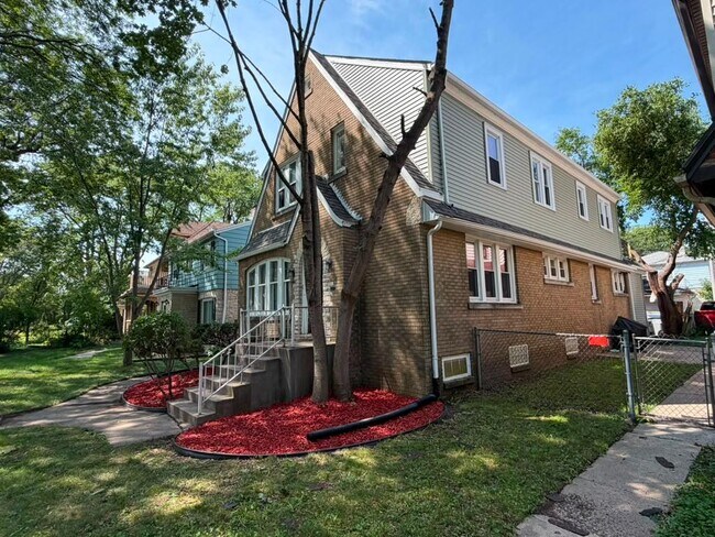 Building Photo - 3215 N 53rd St