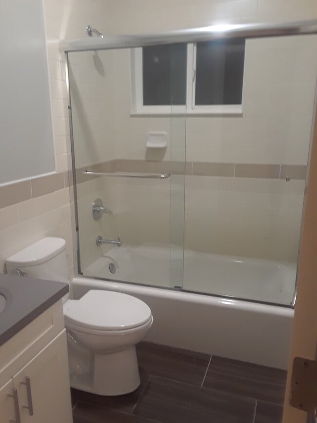 Building Photo - 473 34th Ave