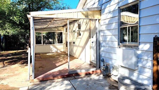 Building Photo - 1739 Palmer Park Blvd