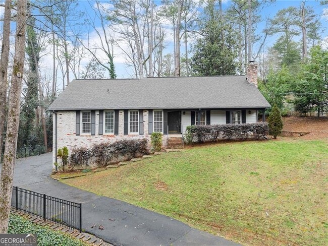 Building Photo - 4540 Club Valley Dr NE