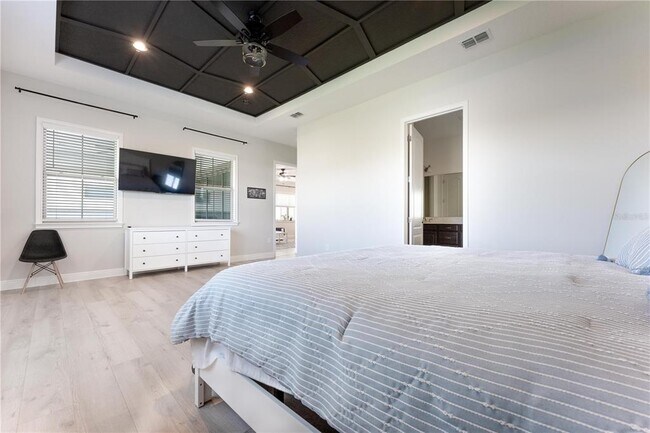 Building Photo - 13019 Stanthorne Ave