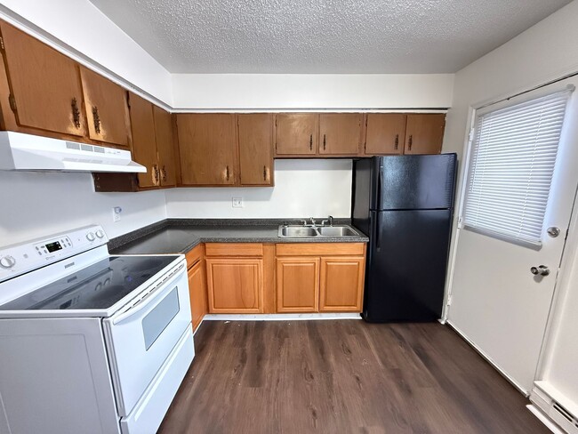 Building Photo - 6140 Scotch Blue Dr