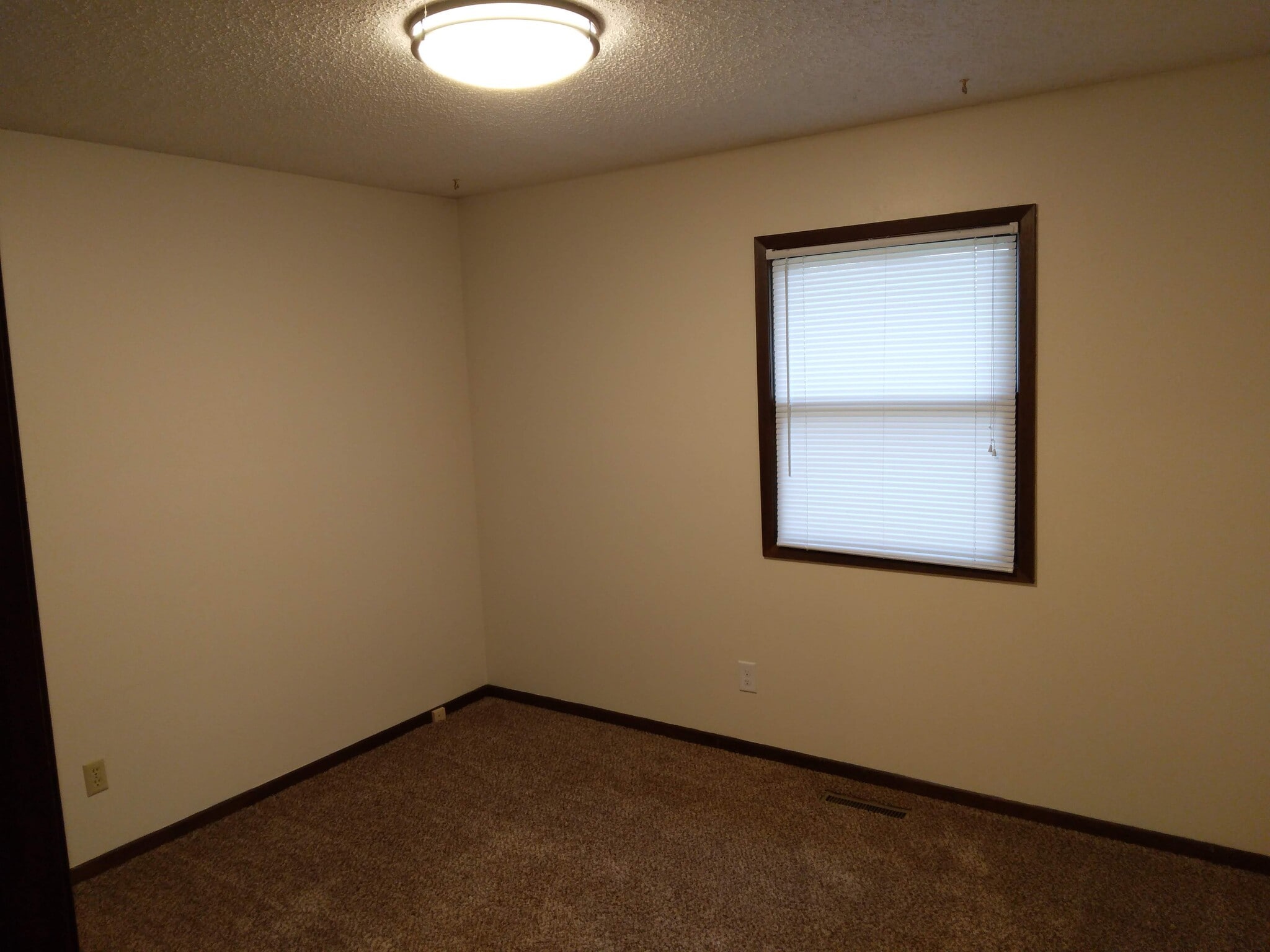 Building Photo - 2308 Prairie View East