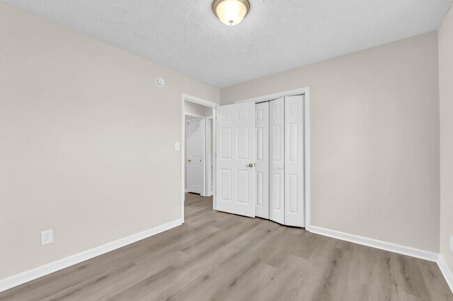 Building Photo - 1006 Bobcat Dr