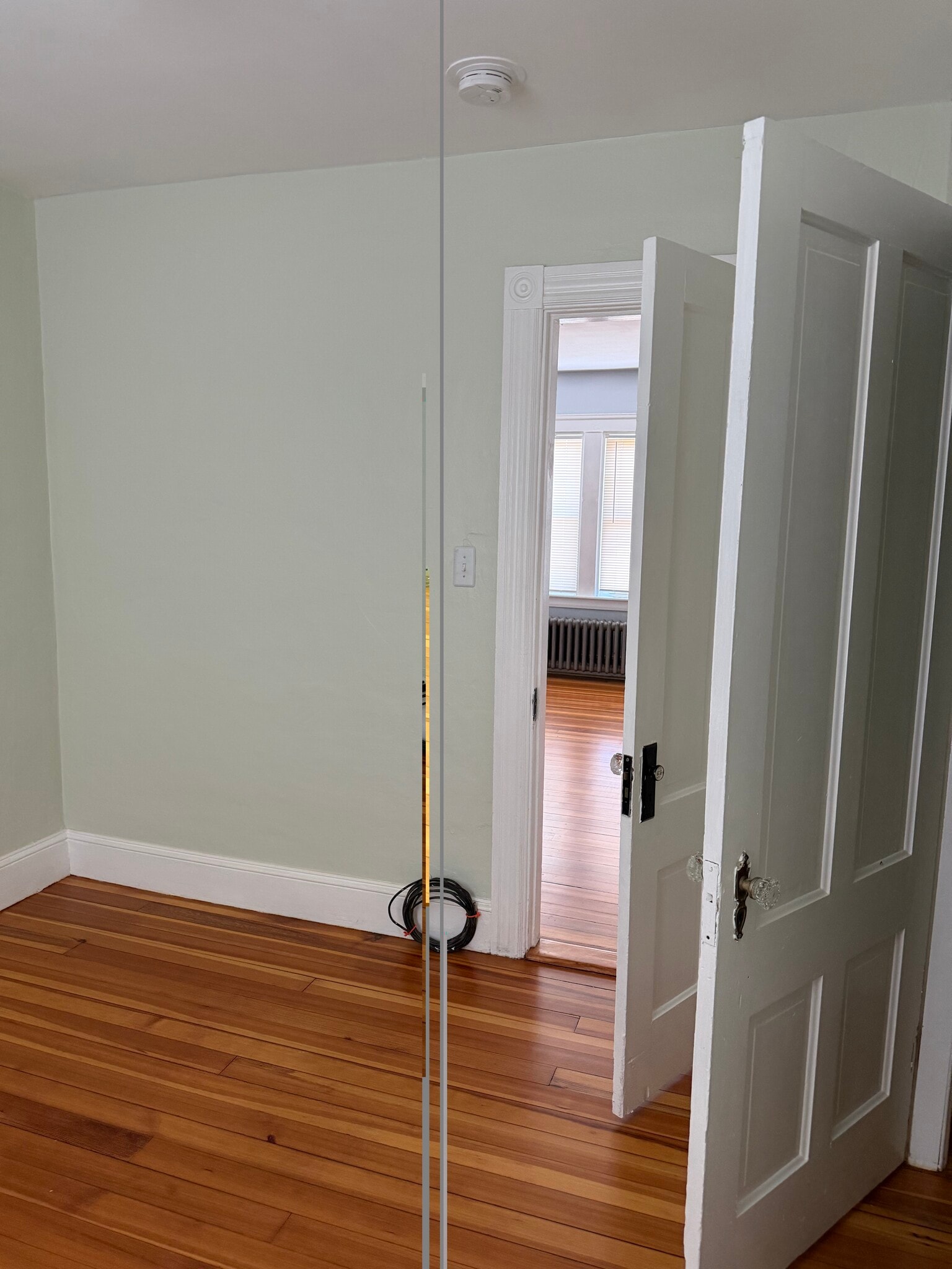 Smaller bedroom - 232 Lowden St