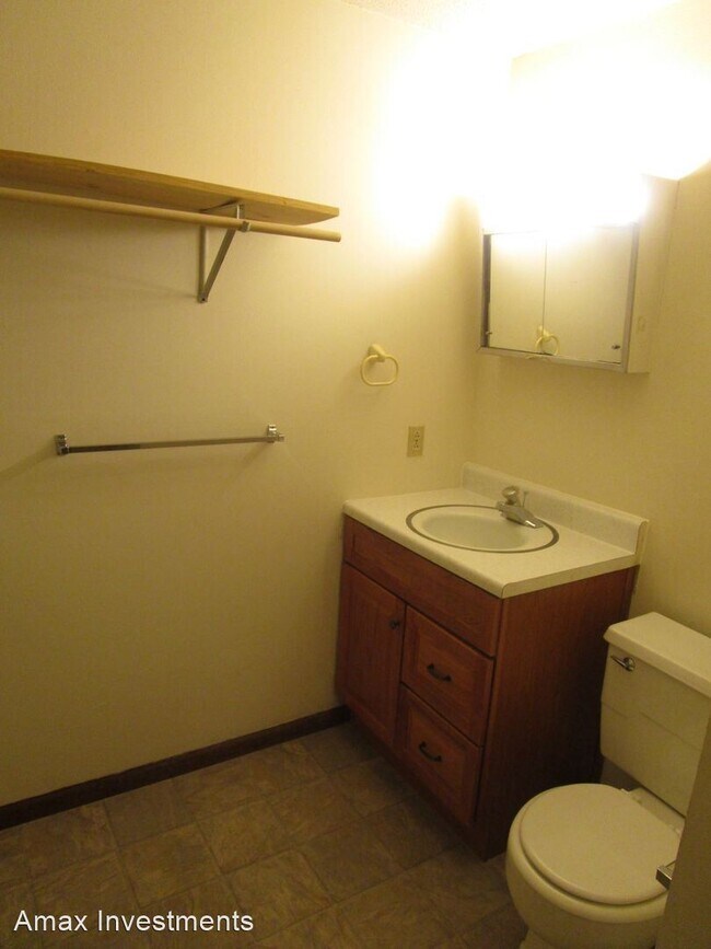 Building Photo - 1801-1803-1803 Garden Dr