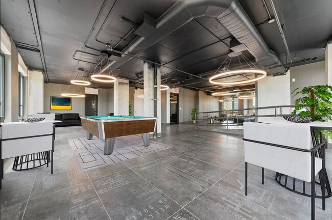 Building Photo - 885 Rogers Ave