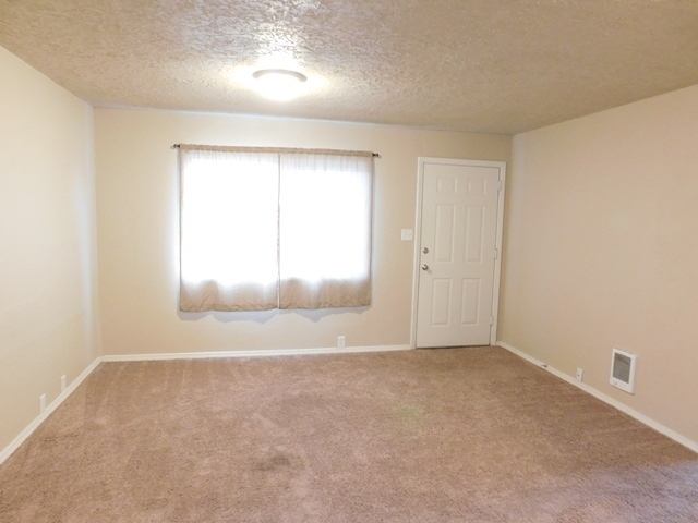 Building Photo - 1Bd/1Ba Single Story Home - Available Soon!