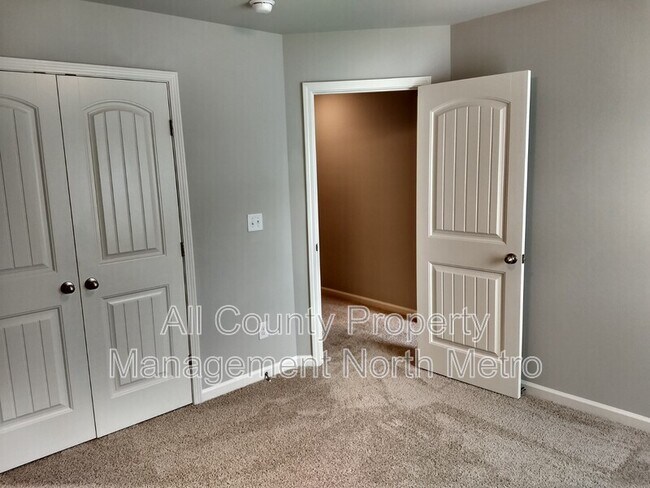 Building Photo - 6477 Crosscreek Ln