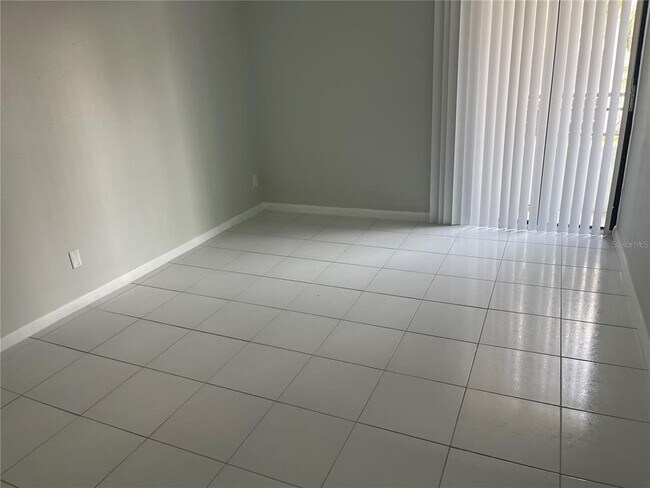 Building Photo - 851 Bayway Blvd