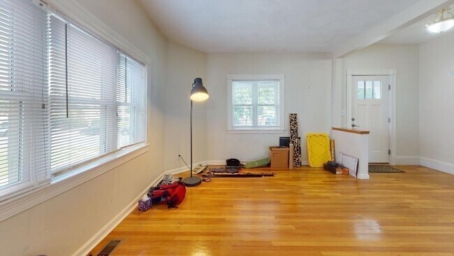 Building Photo - 111 Magoun Ave