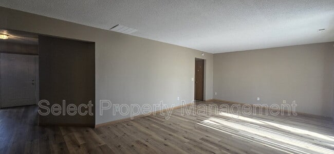 Building Photo - 605 Copperfield Dr