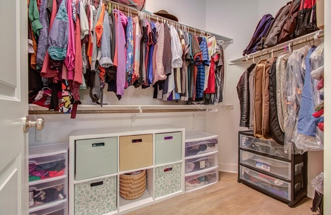 Building Photo - 11810 Dockside Shores Dr