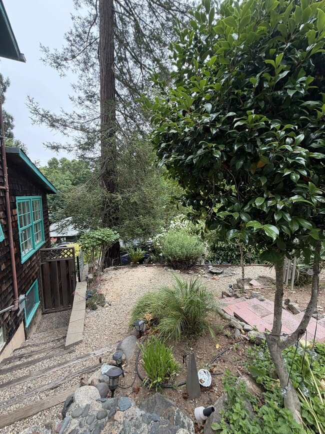 Building Photo - 2693 S Fitch Mountain Rd