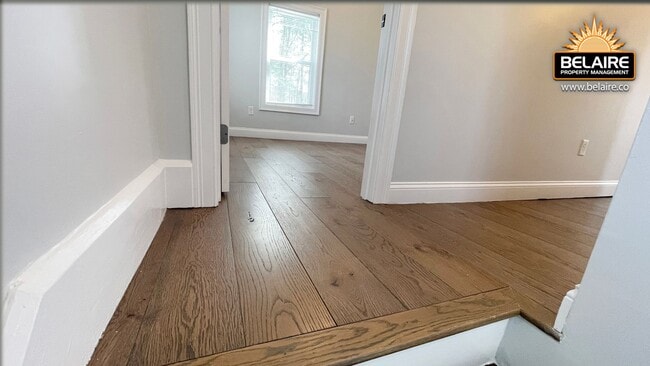 Building Photo - Cozy Country Living