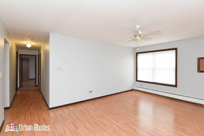 Building Photo - 3042 N Central Ave