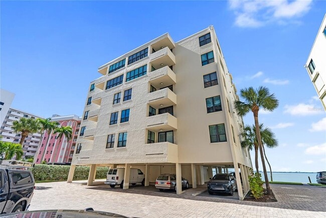 Building Photo - 97 Sunset Dr