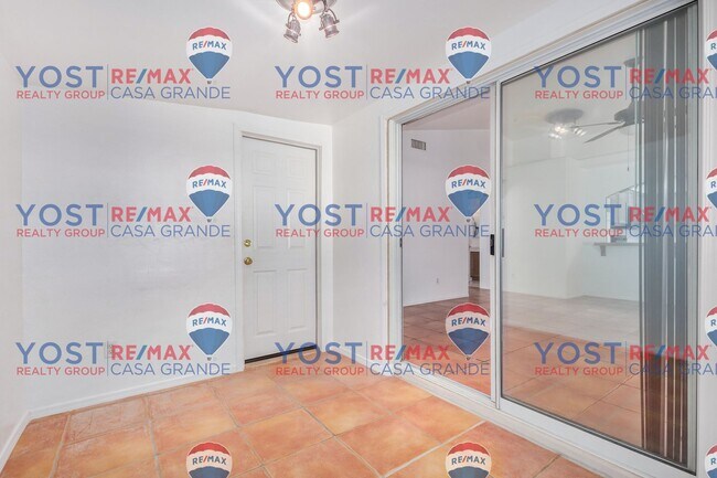 Building Photo - Your Private Oasis with No HOA Hassles!