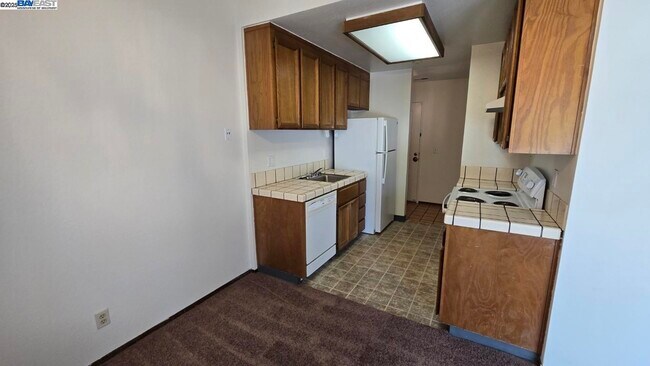 Building Photo - 6318 Joaquin Murieta Ave