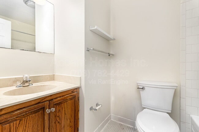 Building Photo - 449 Old Town Ct
