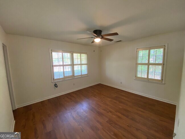 Building Photo - 209 Faculty Blvd