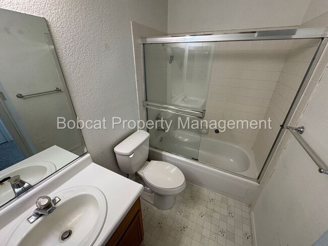 Building Photo - 4098 Quinn Dr