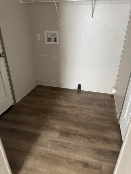 Building Photo - 72 Hunters Rill