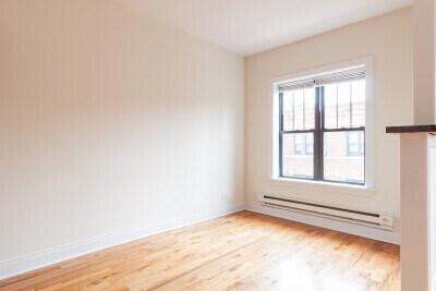 Building Photo - 640 W Cornelia Ave