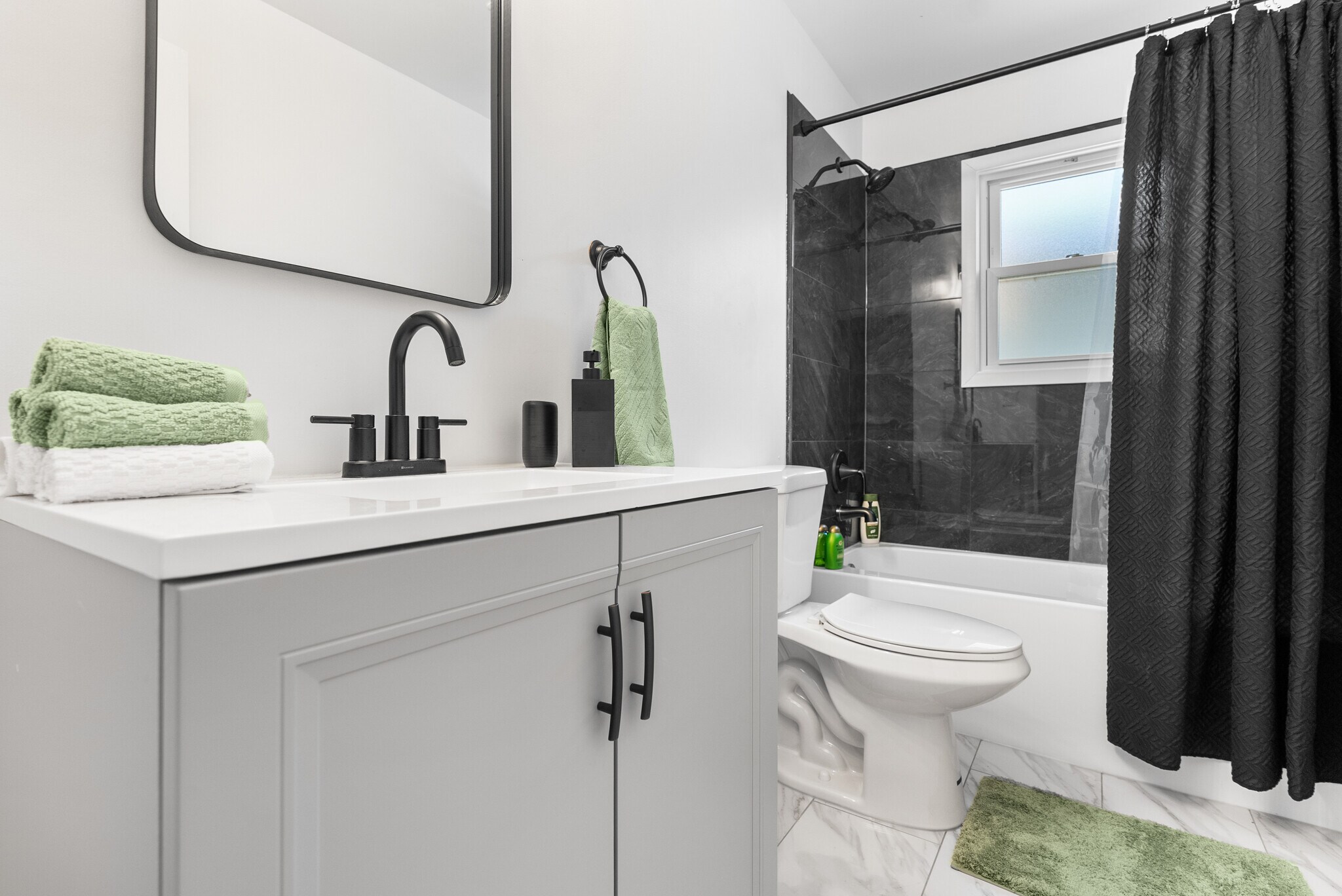 Building Photo - 124 S 9th St