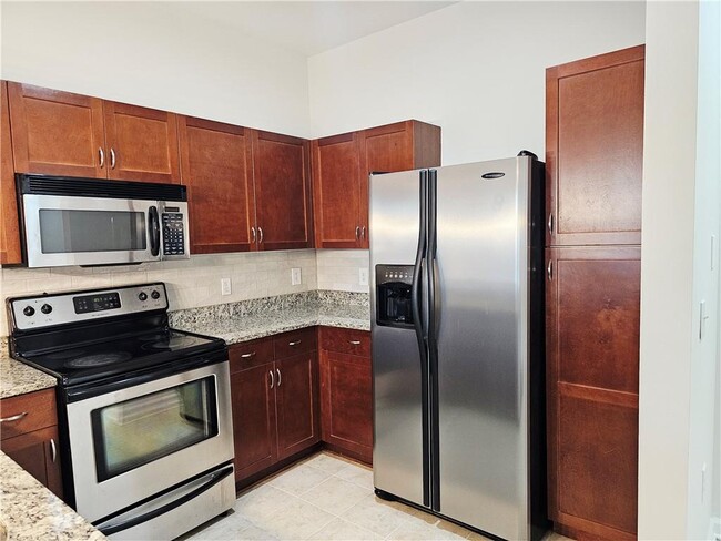 Building Photo - 870 Mayson Turner Rd NW