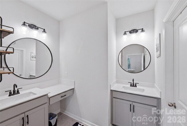 Building Photo - 116 Camdenbrush Trl