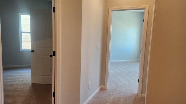 Building Photo - 1536 Ellie Ridge Ave