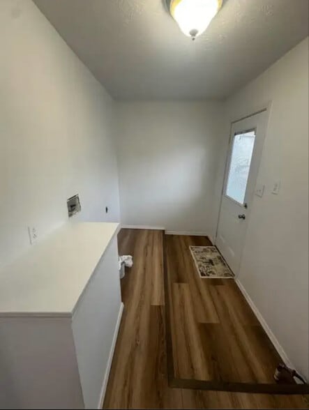 Building Photo - 16625 S Broadway St