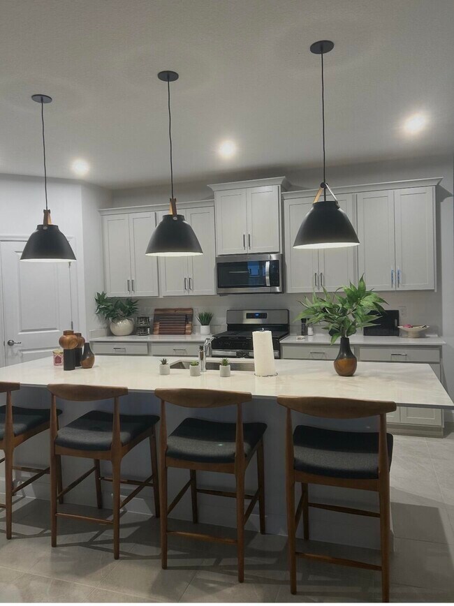 Building Photo - 14417 SW Ellison Dr