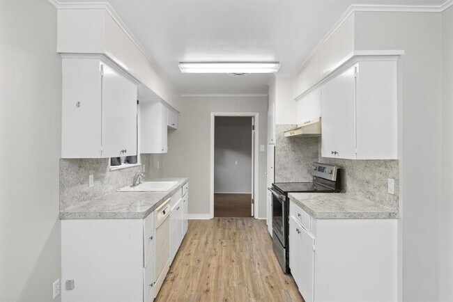 Building Photo - 1519 Everitt St