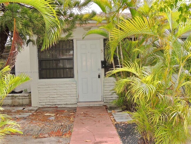 Building Photo - 2243 Calais Dr