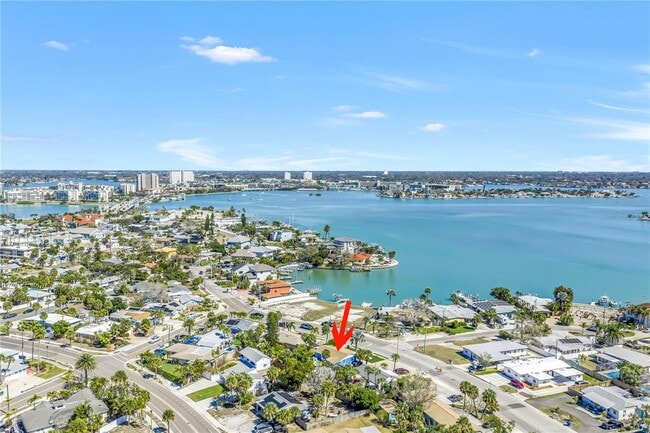 Building Photo - 6892 Gulf Winds Dr