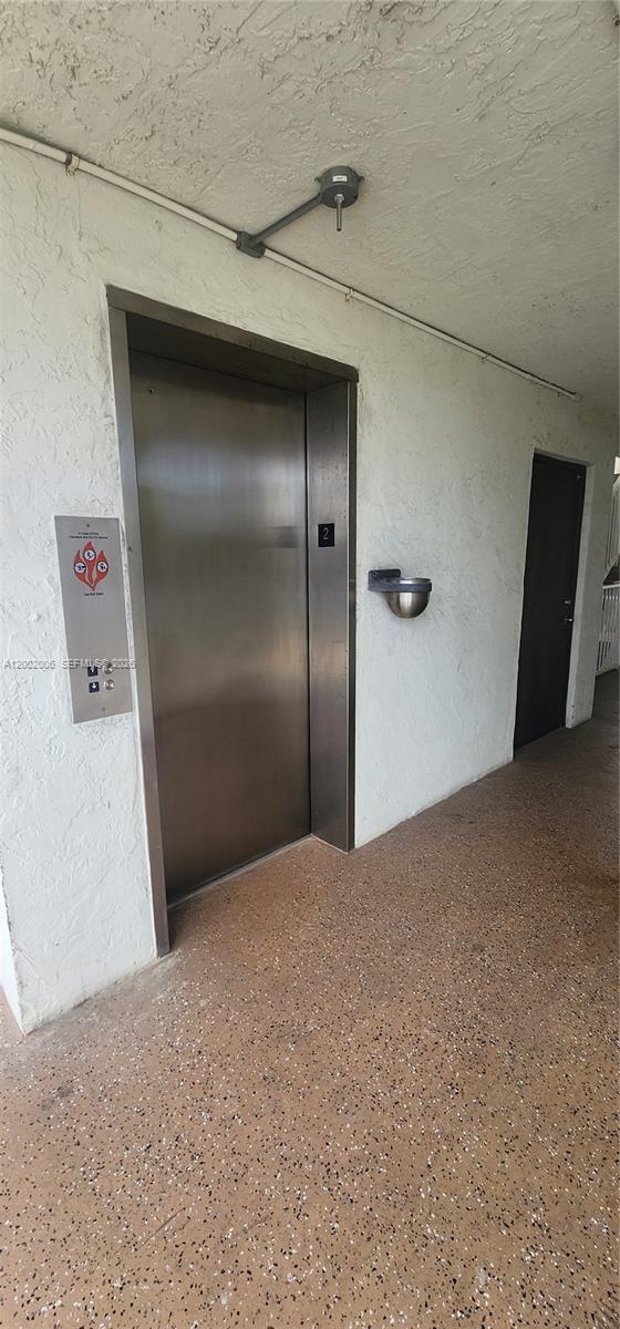 Building Photo - 500 NE 2nd St